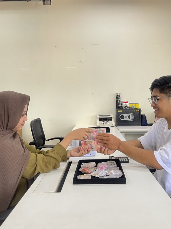 Pusat Tebus Emas Layanan #4