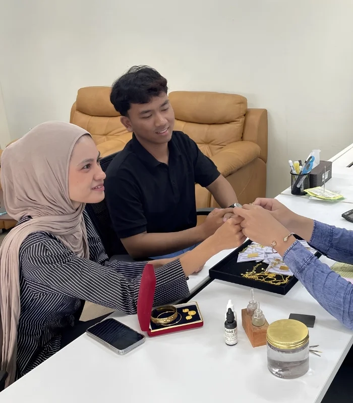 Pusat Tebus Emas Layanan